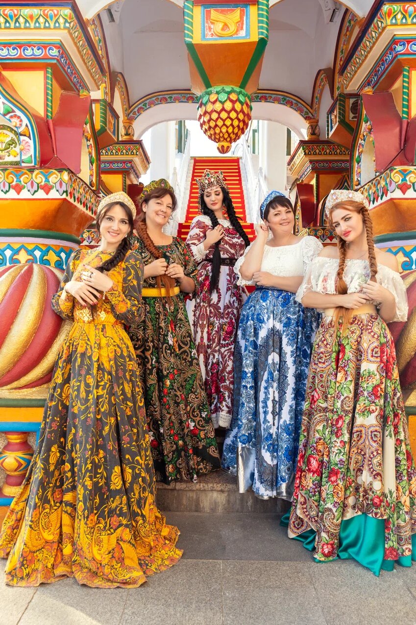 Фотосессия для подруг с одежой и макияжем